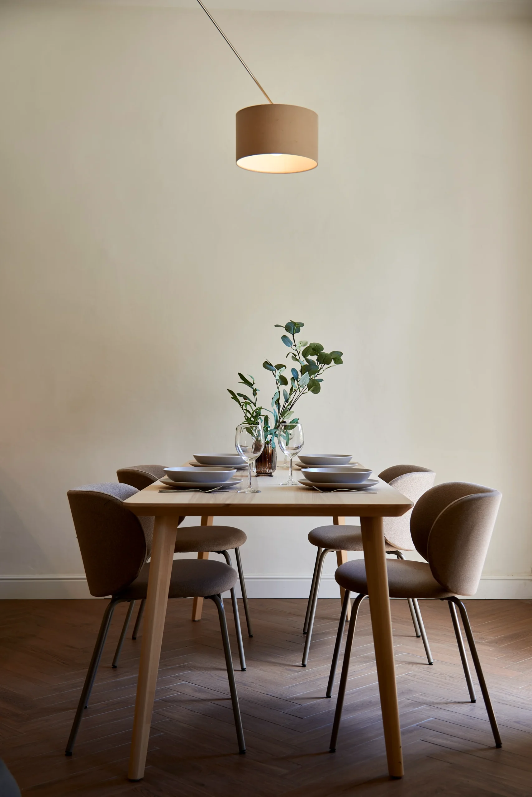 Beige Eettafel Detail